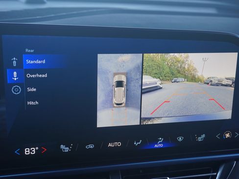 Used 2025 Chevrolet Equinox EV LT w/ Convenience Package image 27