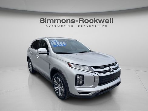 Used 2024 Mitsubishi Outlander Sport SE image 3