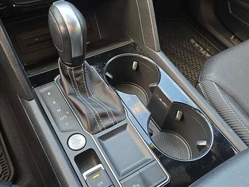 Used 2021 Volkswagen Atlas Cross Sport SEL image 12