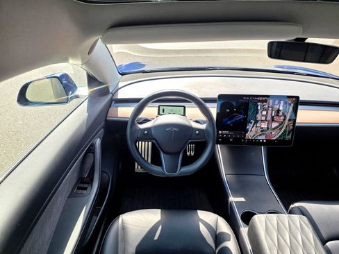 Used 2018 Tesla Model 3 Long Range AWD/4WD image 23