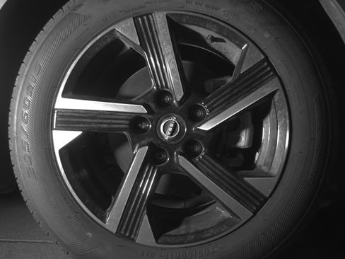 Used 2025 Nissan Sentra SV FWD image 13