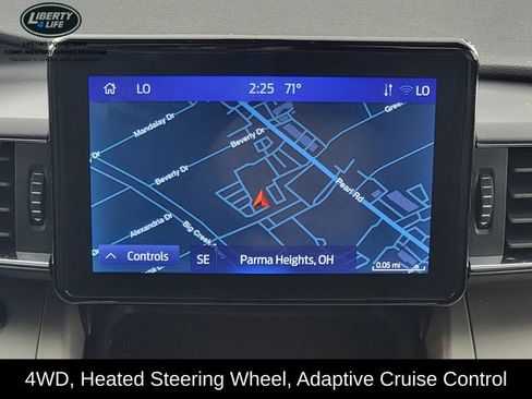 Used 2023 Ford Explorer XLT w/ Equipment Group 202A AWD/4WD image 22