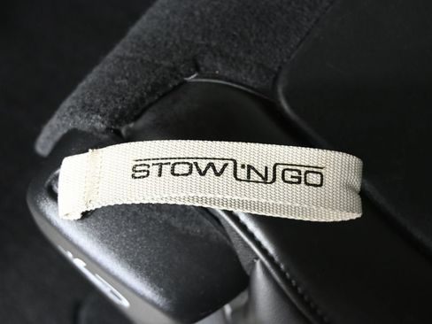 Used 2024 Chrysler Pacifica Touring-L FWD image 16