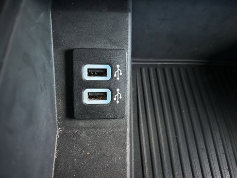 Used 2017 Ford F150 XLT w/ Equipment Group 302A Luxury RWD image 29