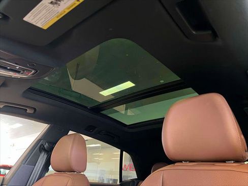 Used 2025 Audi Q8 Premium Plus image 19