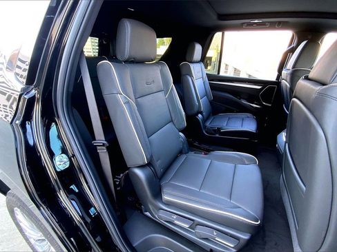 New 2026 Cadillac Escalade Luxury image 32