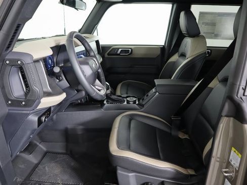 New 2025 Ford Bronco Big Bend w/ Black Diamond Package image 19