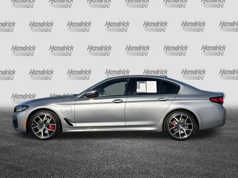 Used 2023 BMW 530e w/ M Sport Package image 8