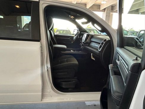 Used 2025 RAM 1500 Big Horn AWD/4WD image 23