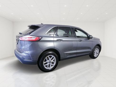 Certified 2024 Ford Edge SEL w/ Convenience Package AWD/4WD image 6