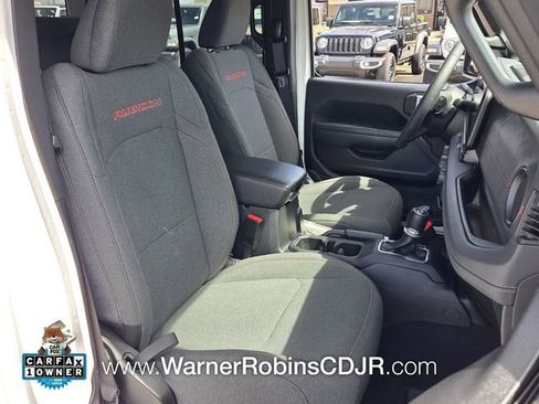 Used 2025 Jeep Gladiator Rubicon w/ Convenience Group image 15