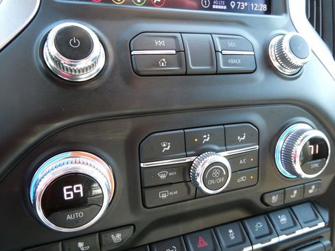 Used 2020 GMC Sierra 1500 SLT w/ SLT Premium Package image 29