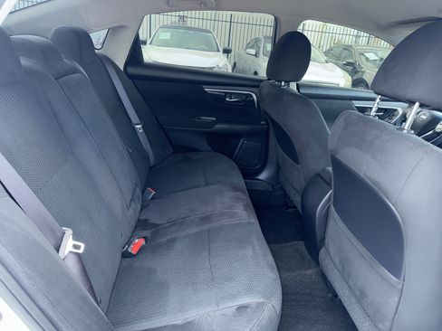 Used 2014 Nissan Altima 2.5 S w/ Display Audio Package image 12
