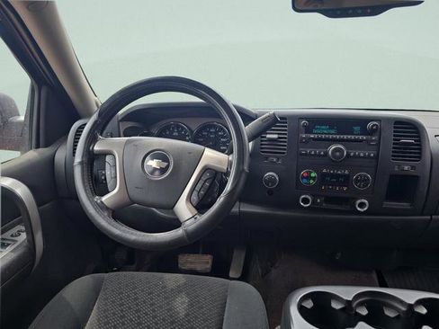 Used 2007 Chevrolet Silverado 1500 LT w/ 1LT Convenience Package AWD/4WD image 21
