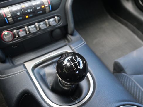 Used 2020 Ford Mustang Shelby GT350 w/ Technology Package image 16