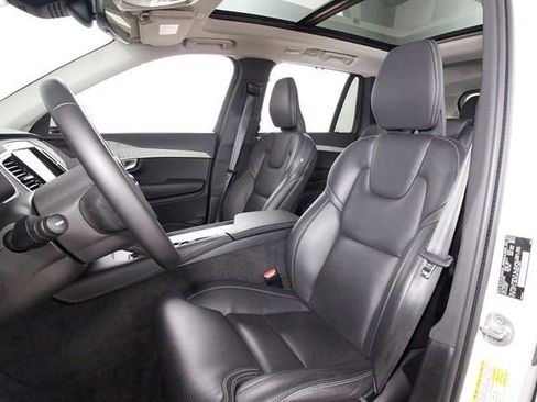 Certified 2024 Volvo XC90 T8 Ultimate w/ Protection Package AWD/4WD image 18