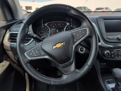 Used 2022 Chevrolet Equinox LT AWD/4WD image 17