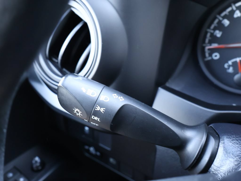 Used 2020 Toyota Tacoma SR AWD/4WD image 14
