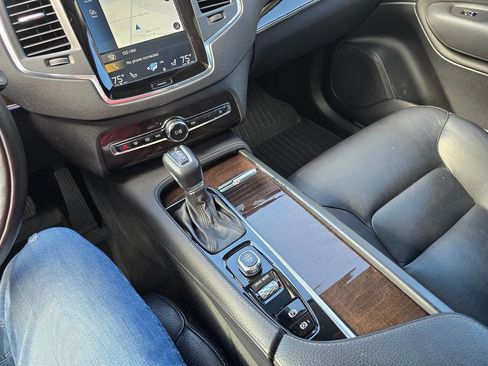 Used 2019 Volvo XC90 T6 Momentum w/ Protection Package image 31