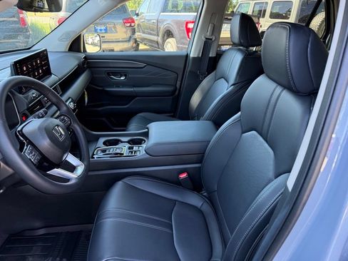 Certified 2026 Honda Pilot Touring image 13
