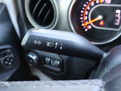 Used 2018 Jeep Wrangler Unlimited Sport S AWD/4WD image 24