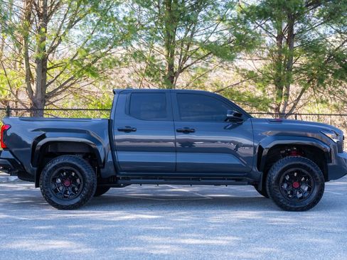 Used 2024 Toyota Tacoma TRD Pro image 30