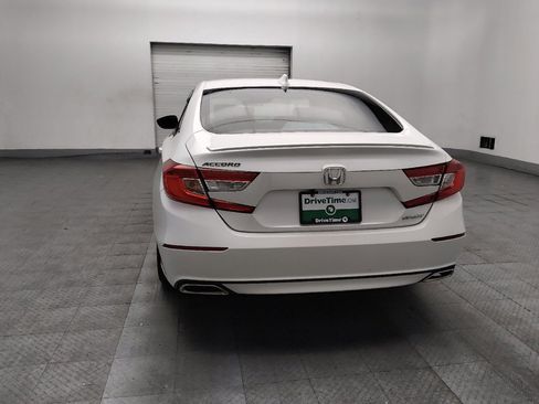 Used 2018 Honda Accord Sport image 6