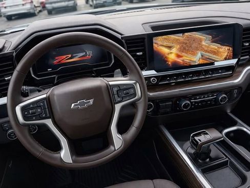 Used 2024 Chevrolet Silverado 1500 RST image 18