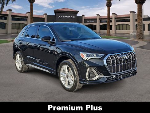 Used 2023 Audi Q3 2.0T Premium Plus w/ Premium Plus Package AWD/4WD image 2