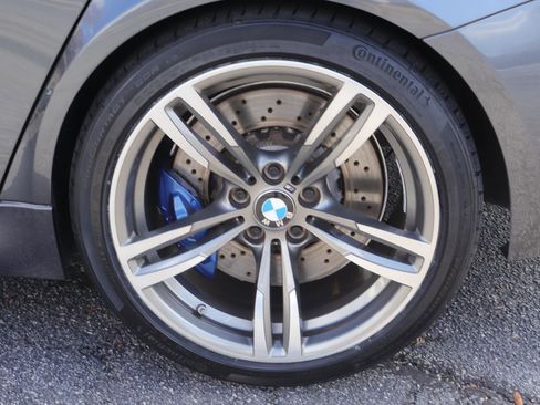 Used 2018 BMW M3 image 41