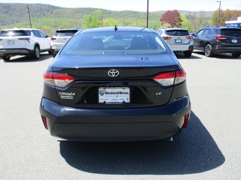 Used 2023 Toyota Corolla LE w/ Carpet Mat Package (TMS) FWD image 6