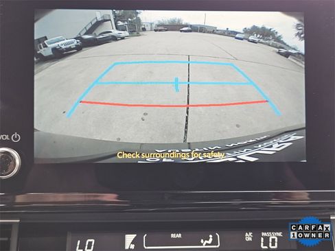 Used 2026 Toyota Sienna LE image 18