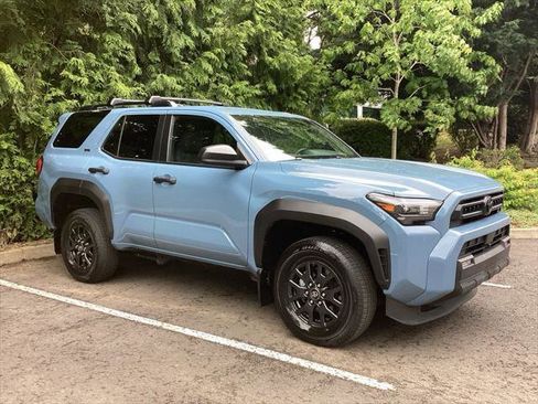 Certified 2025 Toyota 4Runner SR5 AWD/4WD image 8