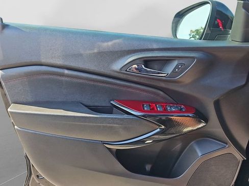 Used 2025 Chevrolet Trax RS w/ Driver Confidence Package FWD image 28