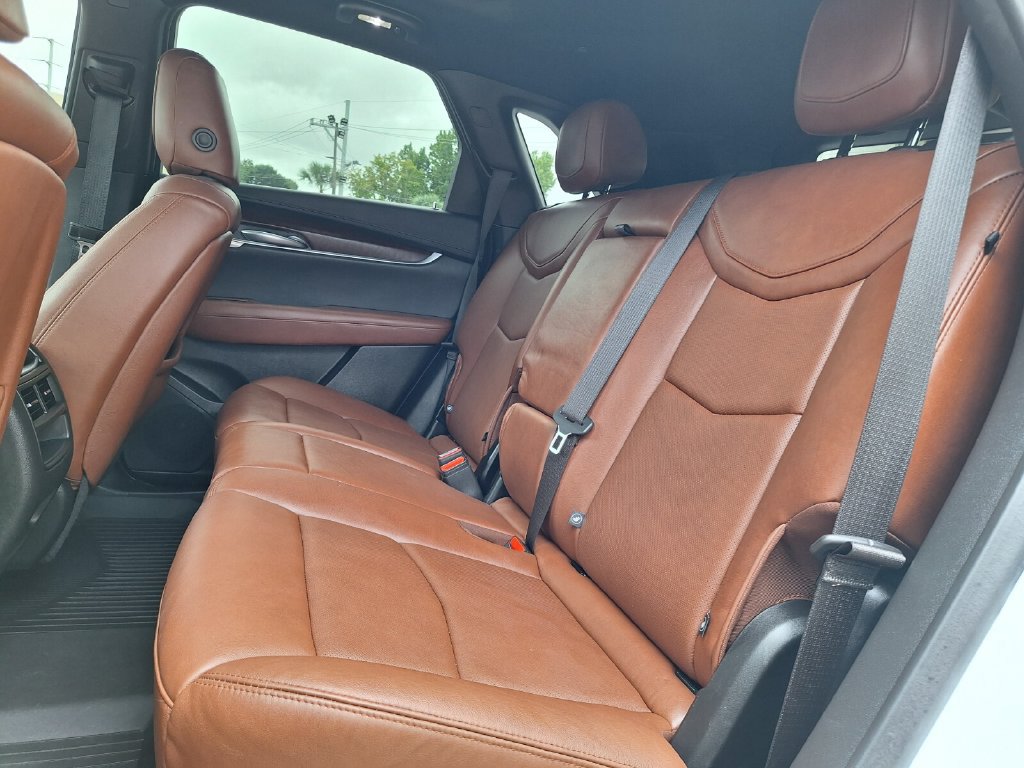 Used 2023 Cadillac XT5 Sportv w/ Technology Package AWD/4WD image 22