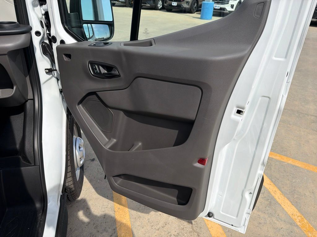 New 2026 Ford Transit 150 148 Medium Roof AWD image 12