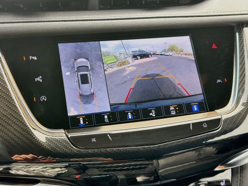 Certified 2023 Cadillac XT6 Sport w/ Technology Package AWD/4WD image 14