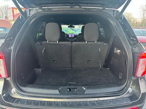 Used 2020 Ford Explorer XLT w/ Comfort Package image 15
