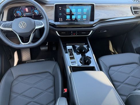 New 2026 Volkswagen Atlas SE image 14