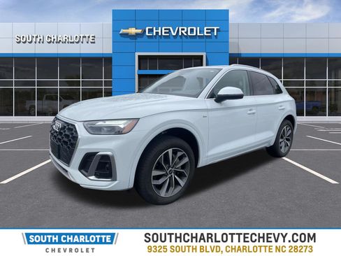 Used 2023 Audi Q5 2.0T Premium w/ Convenience Package AWD/4WD image 1
