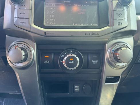 Used 2016 Toyota 4Runner SR5 AWD/4WD image 17