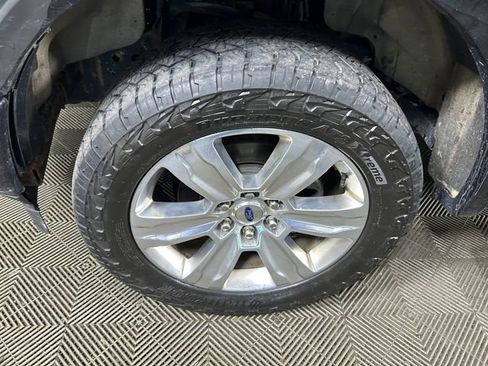 Used 2018 Ford F150 Platinum w/ Equipment Group 701A Luxury AWD/4WD image 11