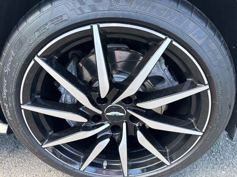 Used 2020 Aston Martin V8 Vantage Coupe RWD image 15