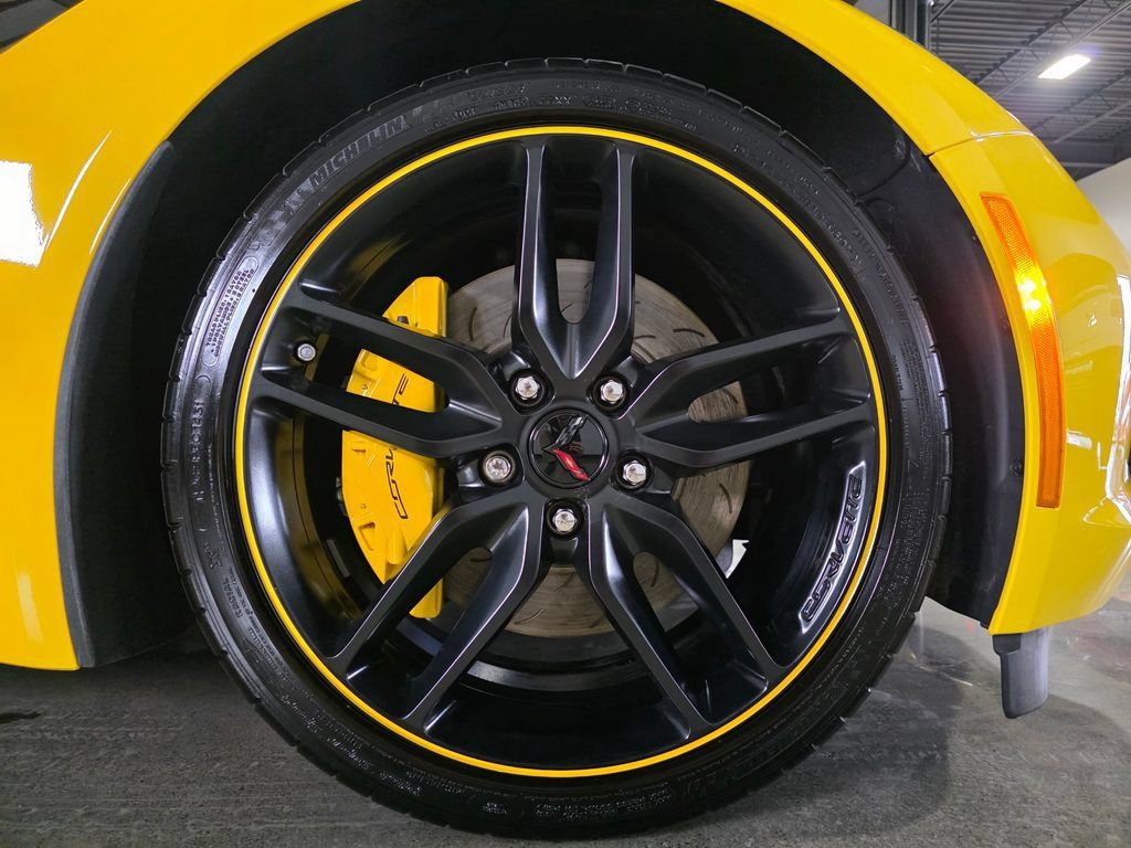 Used 2019 Chevrolet Corvette Stingray Convertible Z51 2LT RWD image 21