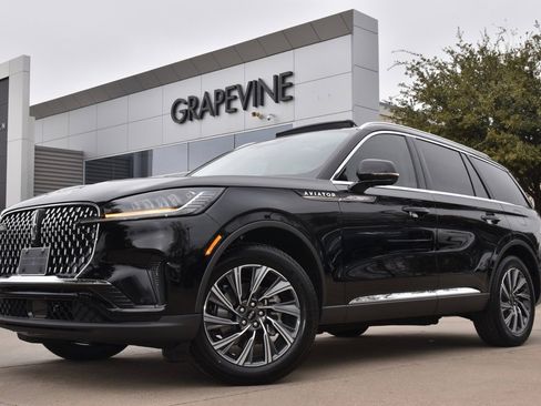 New 2026 Lincoln Aviator AWD image 1