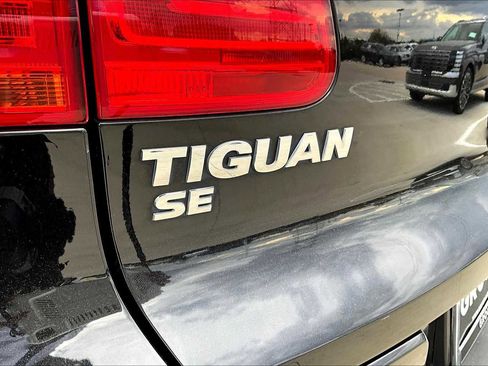 Used 2016 Volkswagen Tiguan SE image 29
