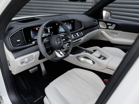 Used 2025 Mercedes-Benz GLE 63 AMG S image 4