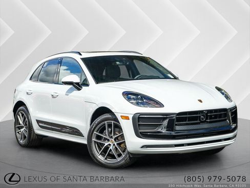 Used 2024 Porsche Macan AWD/4WD image 1