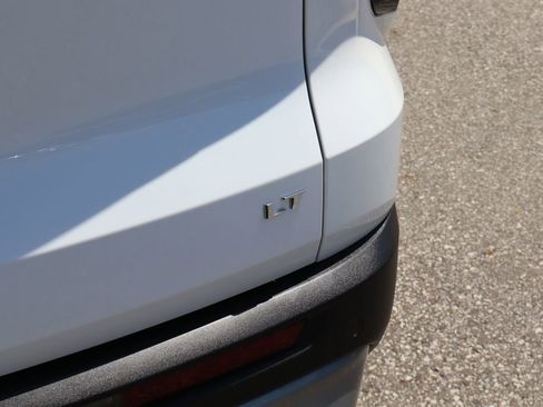 Used 2024 Chevrolet Traverse LT w/ LPO, Floor Liner Package FWD image 32