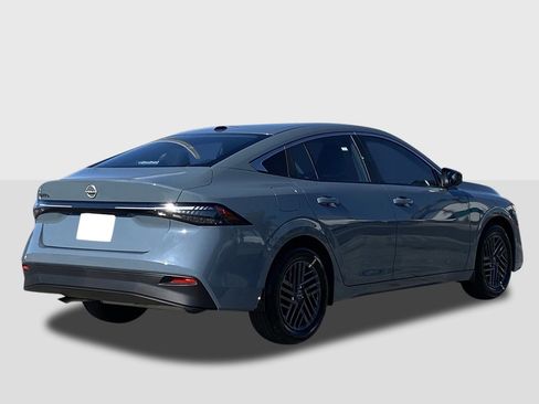 New 2026 Nissan Sentra SV image 4